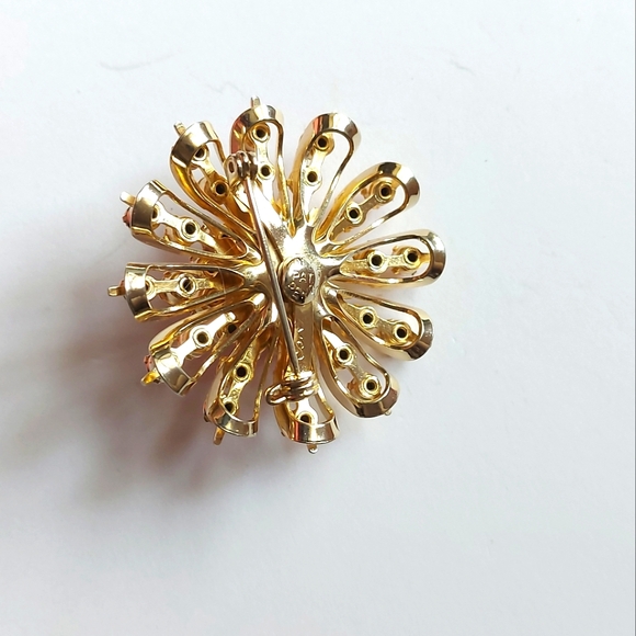 Coro Starburst Brooch, Pink and Red Coro Brooch - Picture 4 of 5